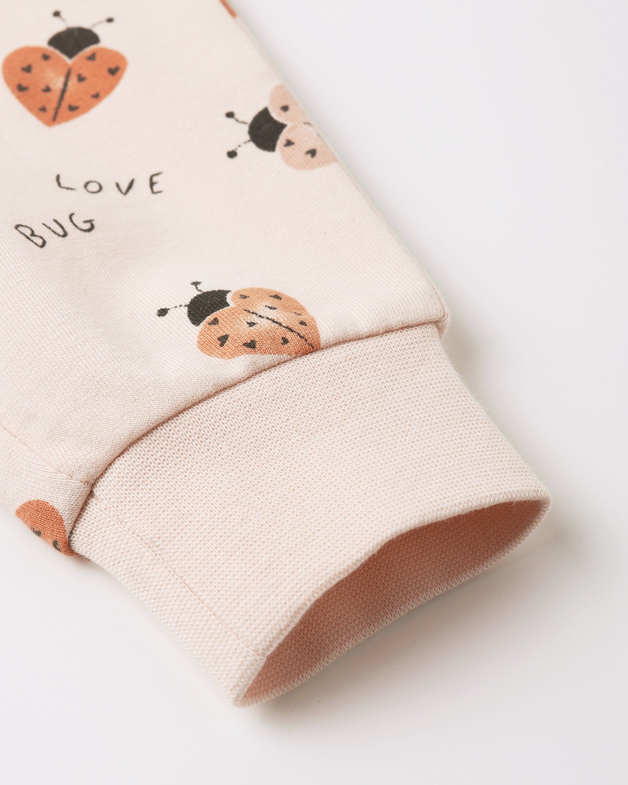 Quincy Mae Baby Relaxed Love Bug Sweatshirt & Sweatpant Set_ QM454HANN-QM456HANN