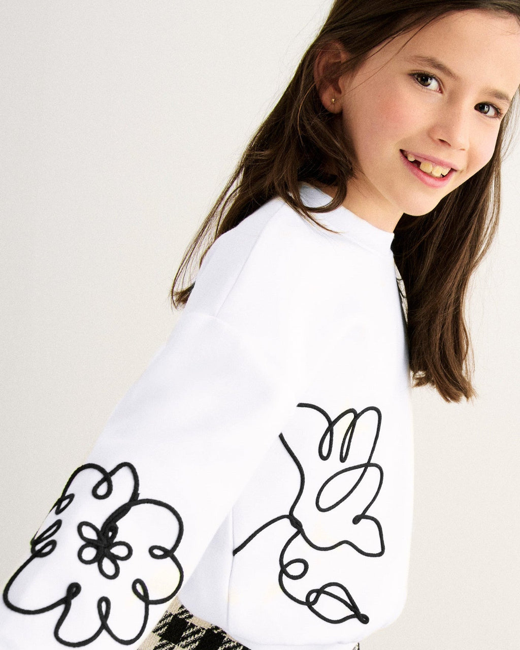 Abel & Lula Girls Embroidered Sweatshirt_ 5822 - NorthGirls