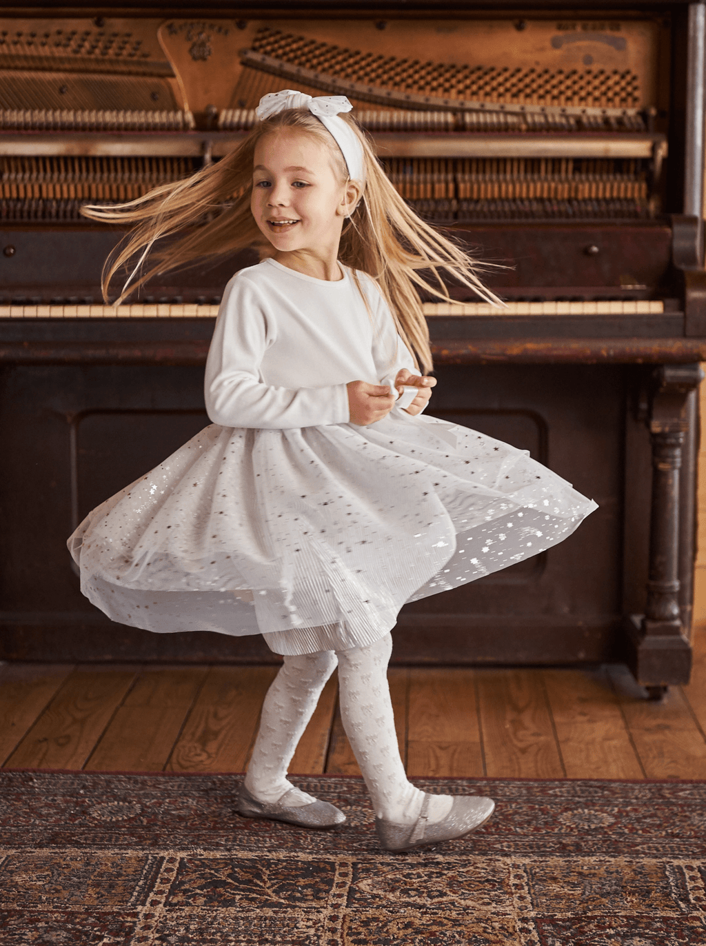 Baby Girls Tulle Dress With Glittering Skirt - NorthGirls