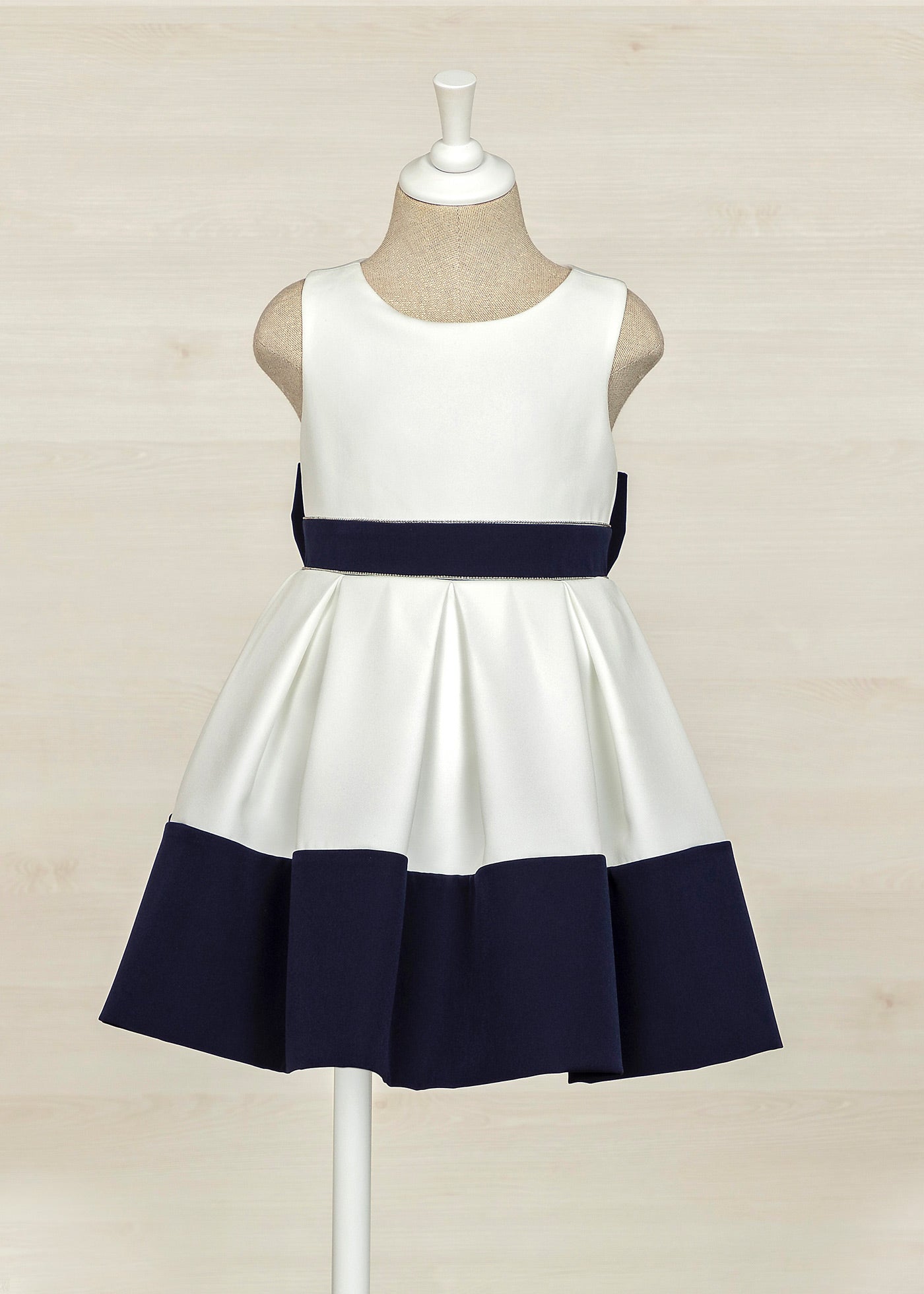 Abel & Lula Sleeveless Dress w/Contrast Belt & Hem _White 5046-002